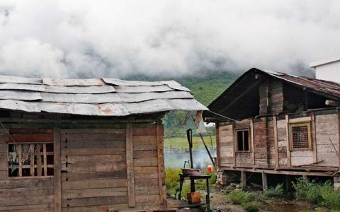 旅途上惨遭强奸，她在异乡坚守一年，看到了这些歹徒应得的结局