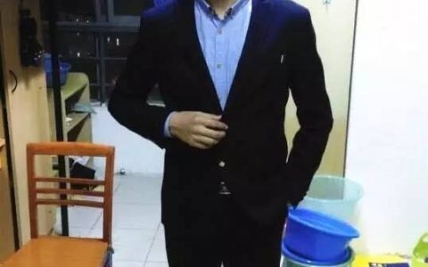 认识一个博士男，怎么跟他相处。