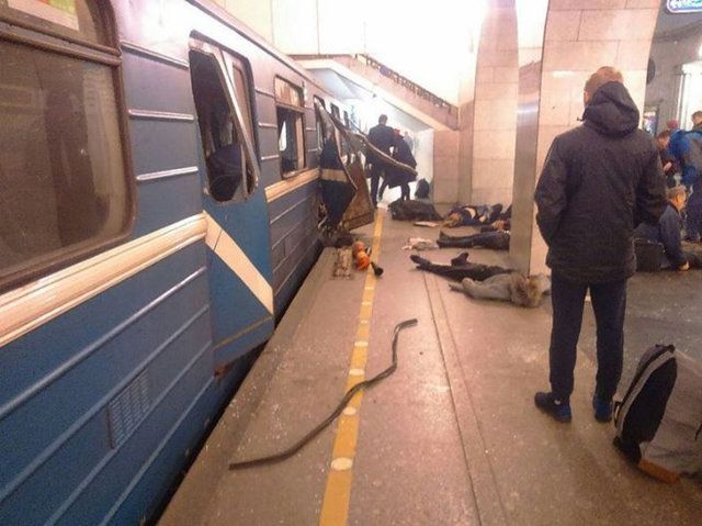 圣彼得堡一地铁车厢发生爆炸