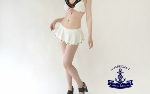  日本人气品牌新推出的「水手服泳装」系列，上线几天就被抢购一空，太棒了~ ​​​​