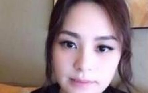 阿娇直播被陈冠希名字刷屏，无语哽咽。