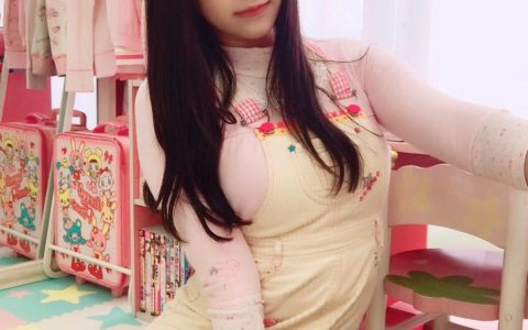 涨姿势清新妹子 · 真島なお