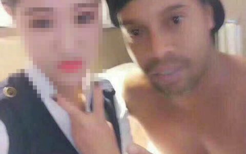 小罗中国行被曝一夜睡三女。