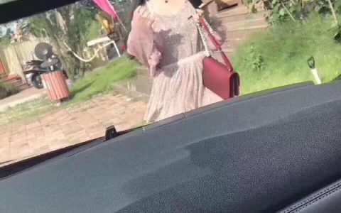攒了一天的灰就这么被你给擦了？赔钱