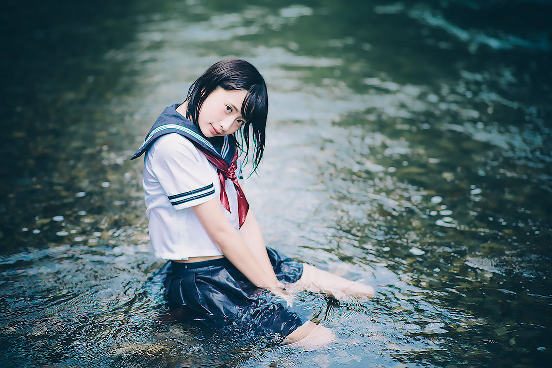 美少女 软妹 JK制服 湿身