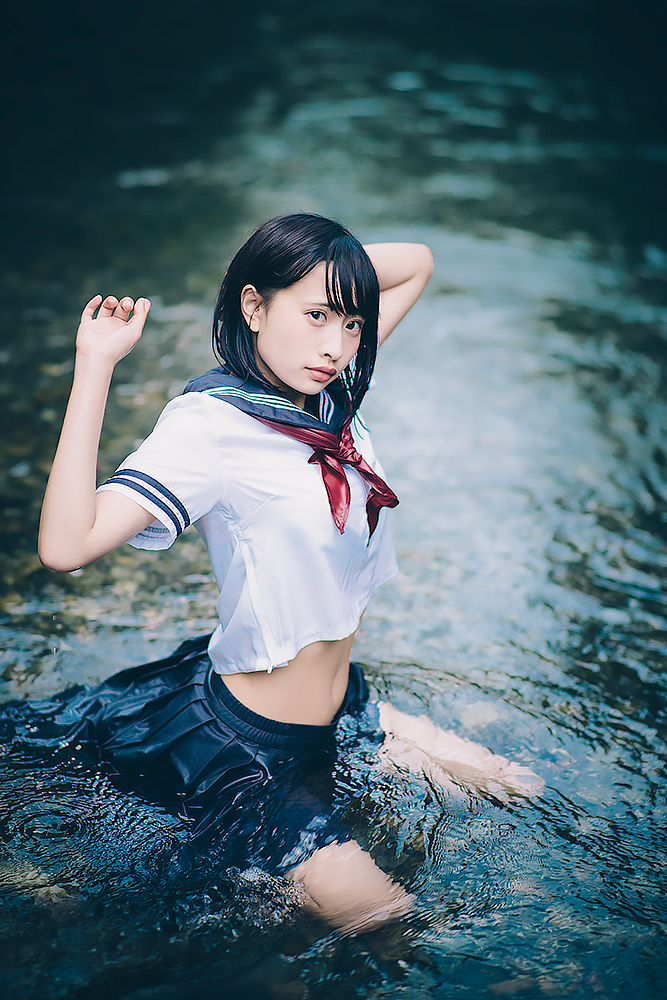 美少女 软妹 JK制服 湿身