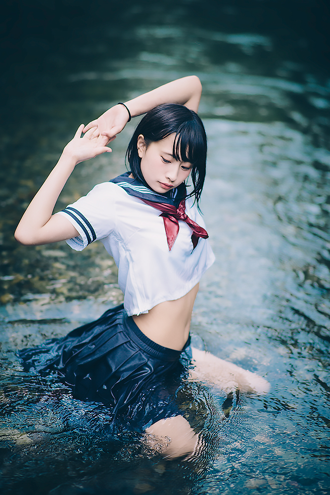 美少女 软妹 JK制服 湿身