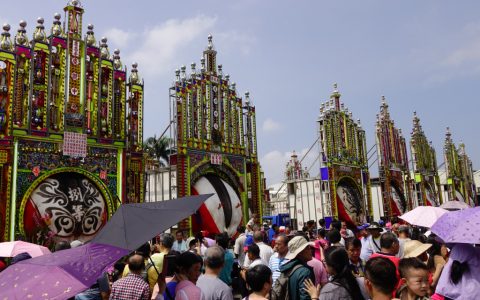 台湾义民节，其中赛猪神的活动还是很壮观的！ ​​​​