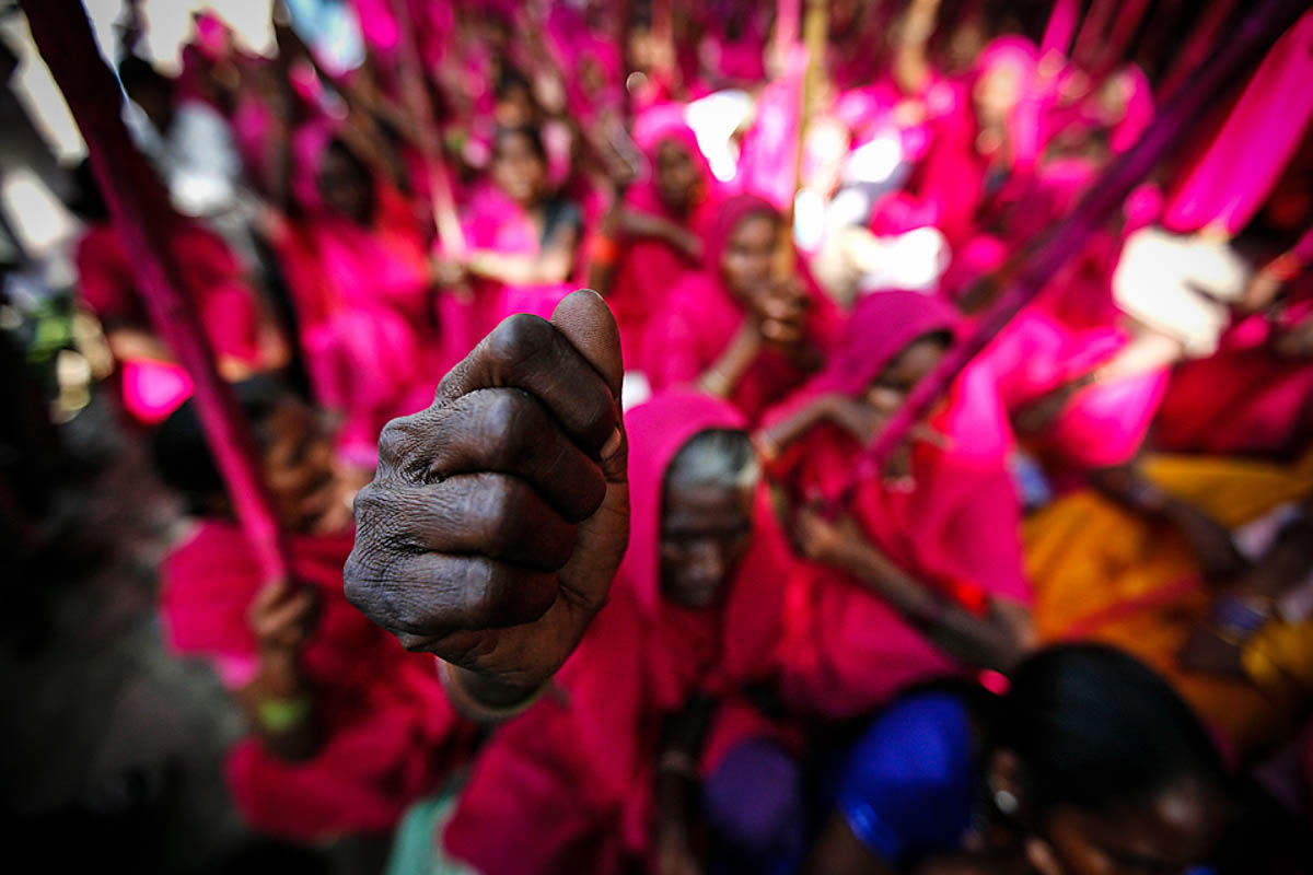 APTOPIX India Pink Women