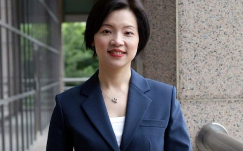璩美凤近照