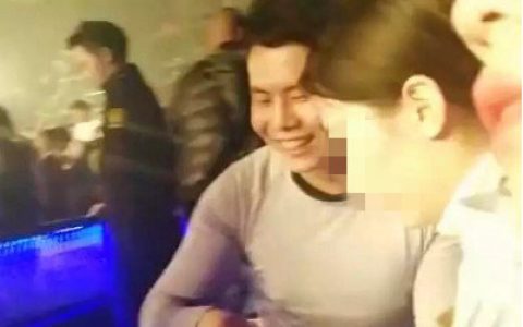 吴谢宇疑似酒吧陪酒的视频曝光。警方初审8小时，不否认杀母避谈细节