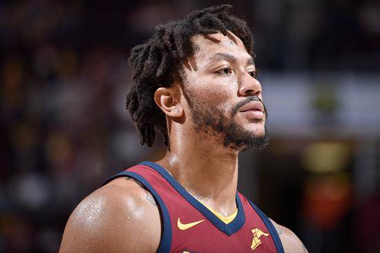 NBA 球员在非中场阶段……尿急了可怎么办？
