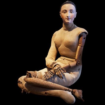 6世纪以来，木制铰接式人体模型一直被广泛应用于艺术创作。"