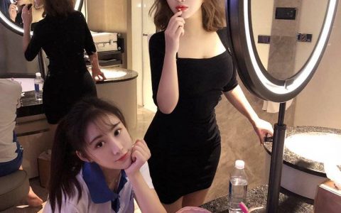 传说是母女，但我怎么看着像双胞胎呢