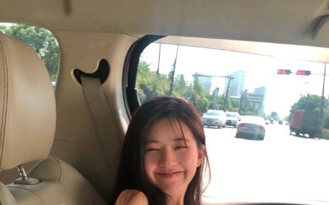 最近超喜欢的一个小姐姐 赵露思 ​​​​