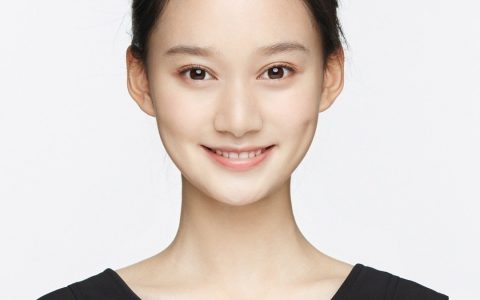 简直是玛丽苏小说都不敢写的顶配女主！！