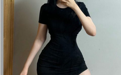所谓年龄焦虑不就是到达一定年龄没赚够钱嘛