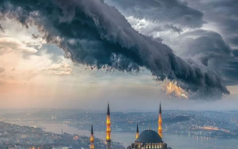 伊斯坦布尔上空的云