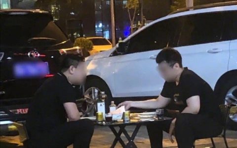 哈哈哈哈哈哈以为穿的高跟鞋 ​​​​