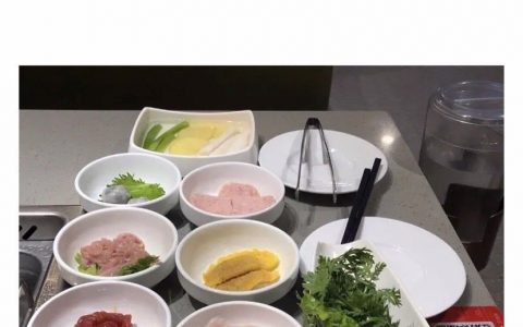 海底捞还有单人套餐？！看菜色我感觉挺好，这全国都有吗？？ ​​​​
