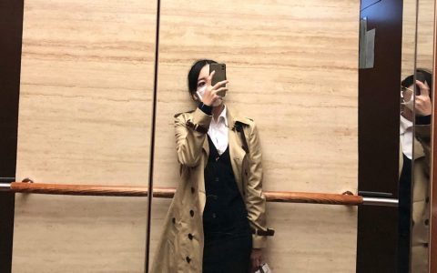 生活不顺时，要么钱的问题，要么脸的问题，除此之外的第三种可能就是心不够狠 ​​​​