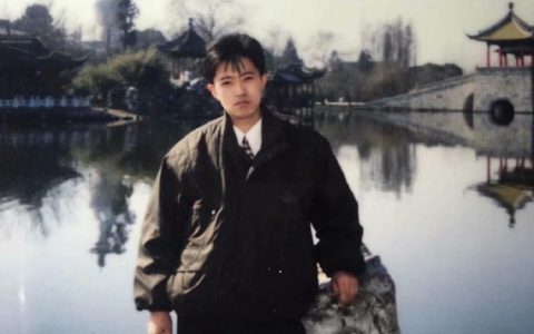 爸爸妈妈和我一样大时