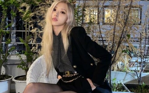 涨姿势INS美图录：ROSE 朴彩英 ​​​​