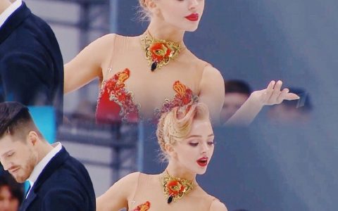 俄罗斯冰舞运动员  Alexandra Stepanova ​​​​