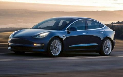 特斯拉Model3售价降至23万！2年内累降12万，车主：已麻木