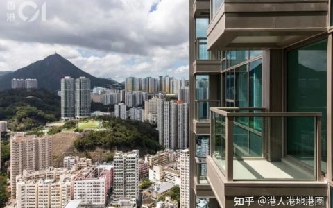 如何看待「香港一名 80 后打疫苗抽中千万豪宅」？