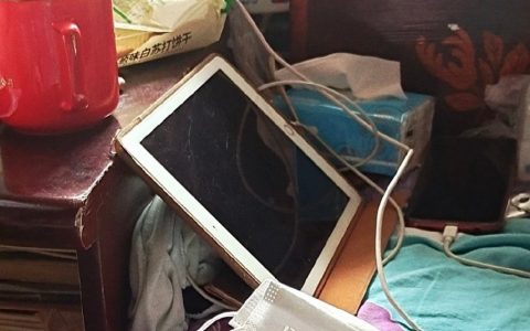 奶奶像极了退休后的我