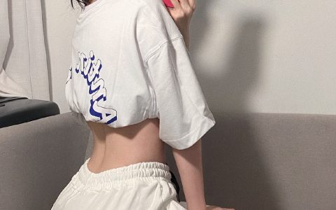 你从背面感受到了什么？？？？ ​​​​