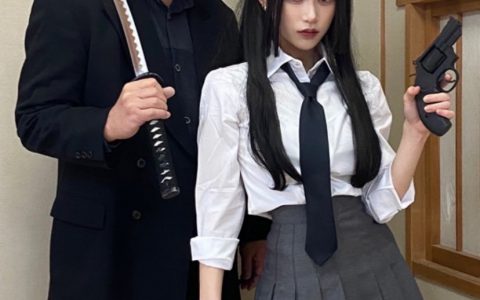 关于邻座女生放学后是大佬这件事
