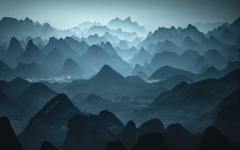 原来山水画里的群山背景真实存在，桂林阳朔的山峰简直太绝了吧
