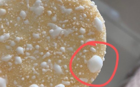 你们管旺旺雪饼上的白色颗粒叫什么？