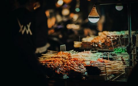 北京鬼市，收留互联网失意者