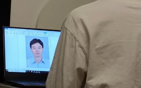 大学生是懂考研复试的