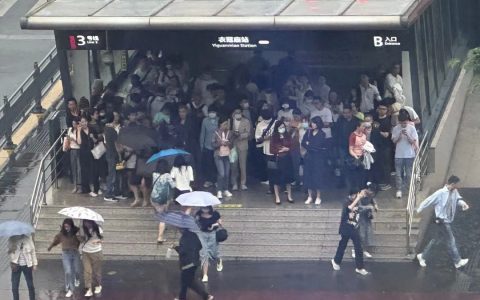 等一个雨天
