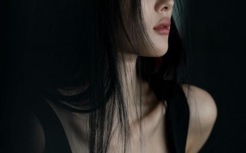 每天早上我都在想，我这份工作究竟给了我多少钱什么社会地位，就值得我这么以命相搏。 ​​​