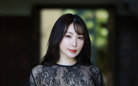 希望新的一年我能不劳而获，无功受禄，坐享其成，坐收渔利，坐吃享福，一步登天。 ​​​