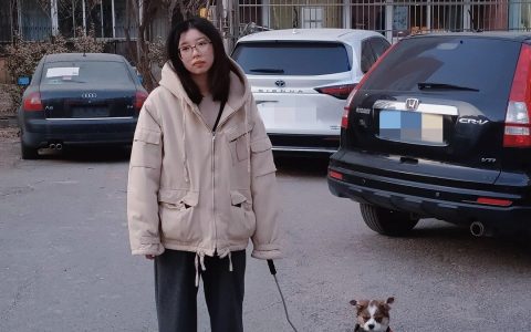 因为遛弯导致母子反目 ​