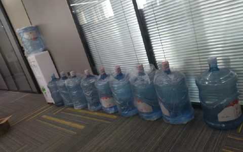 员工变成水鬼向老板索命来了 ​