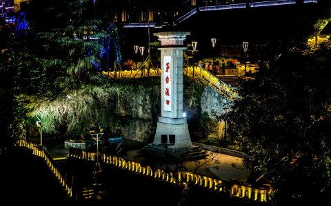 茅台镇暴利时代结束：有销售3个月赚3000，靠网贷养家