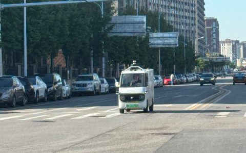 我生活这区域近几年成了无人车的试验场