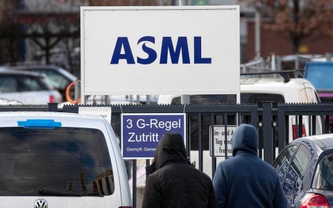 制造光刻机40年，ASML成功的秘密