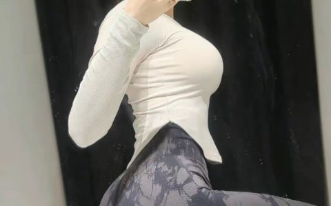 我最擅长的社交技能：全神贯注地听着对方说话的同时大脑放空 ​​​