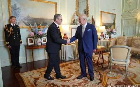 英国新首相