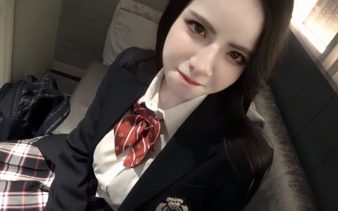 世界上不缺少美，而是缺少发现美的钱 ​​​
