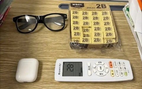 怎么没有耳塞和扎头发的皮筋 ​​​