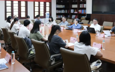 清北毕业生，正在抢走师范生饭碗